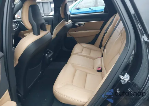 2018 Volvo V90 Cross Country T5 z USA, uszkodzony, nr VIN YV4102NK5J1035071